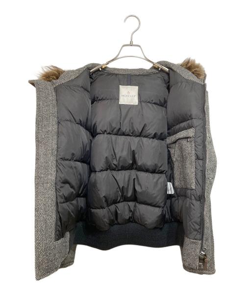 MONCLER（モンクレール）MONCLER (モンクレール) ファー付きダウンジャケット グレー サイズ:1の古着・服飾アイテム