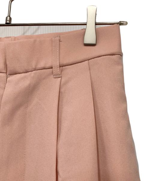 Mila Owen（ミラオーウェン）Mila Owen (ミラオーウェン) ドライタッチ2タックワイドパンツ ピンクの古着・服飾アイテム