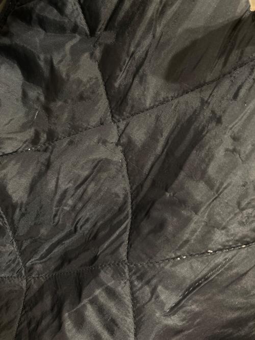 CarHartt（カーハート）CarHartt (カーハート) Duck Arctic Quilt Lined ベスト ブラック サイズ:Ｓの古着・服飾アイテム