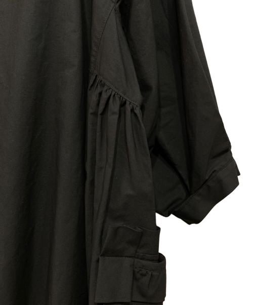 tricot COMME des GARCONS（トリココムデギャルソン）tricot COMME des GARCONS (トリココムデギャルソン) バックギャザー刺繍カットオフワンピース ブラック サイズ:Sの古着・服飾アイテム