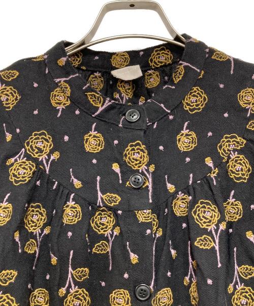 TSUHARU by samansa Mos2（ツハル バイ サマンサモスモス）TSUHARU by samansa Mos2 (ツハル バイ サマンサモスモス) ローズ柄総刺繍コート ブラック サイズ:FREEの古着・服飾アイテム