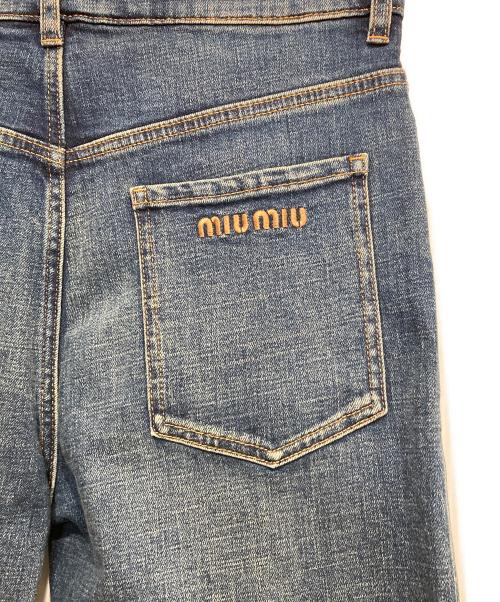 MIU MIU（ミュウミュウ）MIU MIU (ミュウミュウ) MIU MIUロゴ刺繍デニムパンツ インディゴ サイズ:25の古着・服飾アイテム