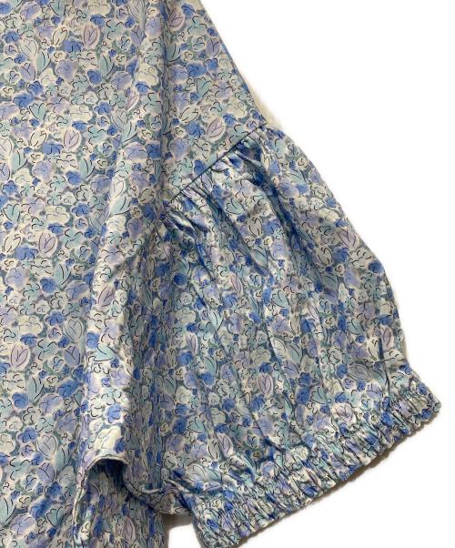 TSUHARU by samansa Mos2（ツハル バイ サマンサモスモス）TSUHARU by samansa Mos2 (ツハル バイ サマンサモスモス) Swift’s Song柄裾絞りブラウス ブルー サイズ:FREEの古着・服飾アイテム