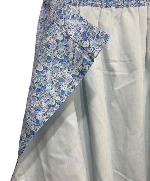 TSUHARU by samansa Mos2（ツハル バイ サマンサモスモス）TSUHARU by samansa Mos2 (ツハル バイ サマンサモスモス) Swift's Song柄前釦スカート ブルー サイズ:FREEの古着・服飾アイテム