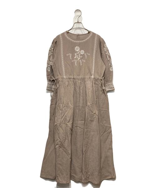 TSUHARU by samansa Mos2（ツハル バイ サマンサモスモス）TSUHARU by samansa Mos2 (ツハル バイ サマンサモスモス) 配色刺繍ワンピース ベージュ サイズ:FREEの古着・服飾アイテム