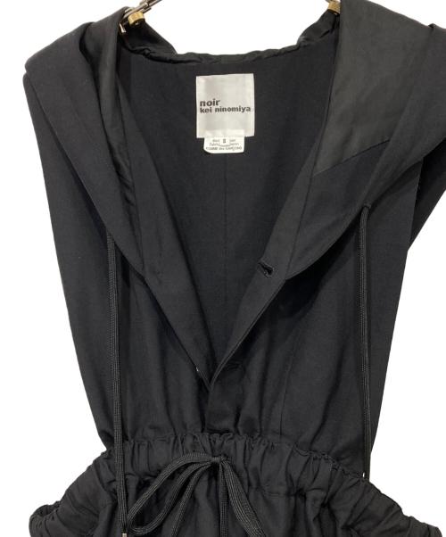 noir kei ninomiya（ノワール ケイ ニノミヤ）noir kei ninomiya (ノワール ケイ ニノミヤ) フーデットジャンパースカート ブラック サイズ:Sの古着・服飾アイテム