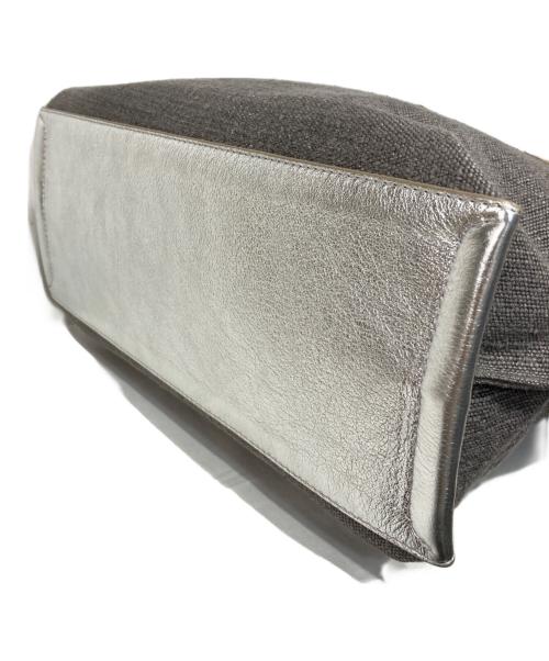 IACUCCI（イアクッチ）IACUCCI (イアクッチ) SORBETTO メタリックレザーリネントートバッグM グレーの古着・服飾アイテム