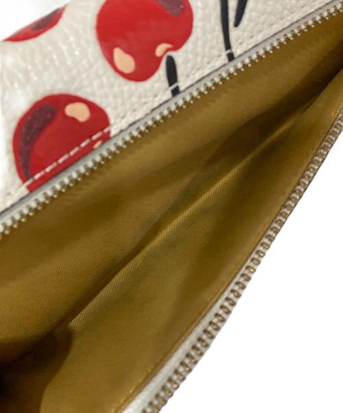 COACH（コーチ）COACH (コーチ) ウィン ソフト ウォレット ウィズ チェリー プリント レッド×ホワイトの古着・服飾アイテム