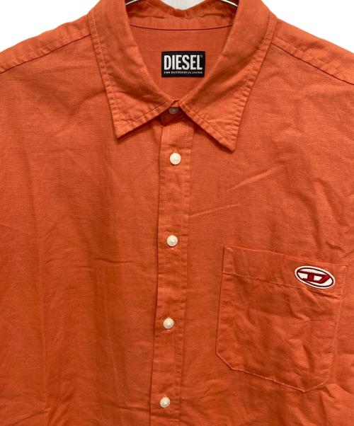 DIESEL（ディーゼル）DIESEL (ディーゼル) ロゴワッペンシャツ オレンジ サイズ:Mの古着・服飾アイテム