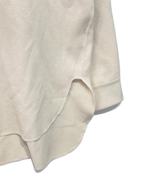 Whim Gazette（ウィムガゼット）Whim Gazette (ウィムガゼット) Vガゼットプルオーバー アイボリー サイズ:36の古着・服飾アイテム