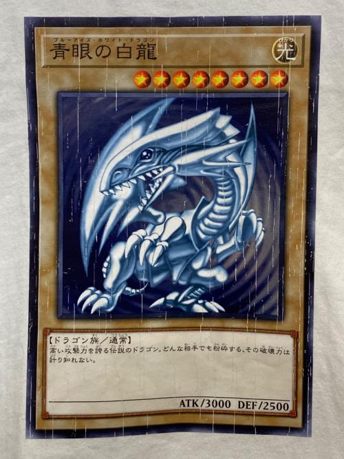PUBLUX（パブリュクス）PUBLUX (パブリュクス) 遊戯王 (ユウギオウ) 青眼の白龍 Print Tee ホワイト サイズ:Mの古着・服飾アイテム