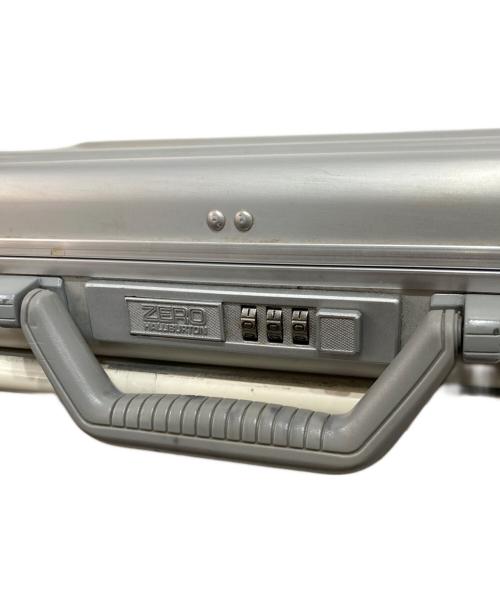 ZERO HALLIBURTON（ゼロ ハリバートン）ZERO HALLIBURTON (ゼロハリバートン) アタッシュケース シルバーの古着・服飾アイテム