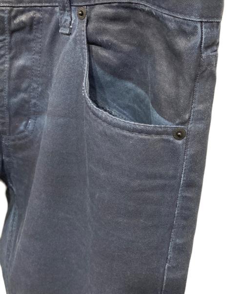 ALEXANDER McQUEEN（アレキサンダーマックイーン）ALEXANDER McQUEEN (アレキサンダーマックイーン) コーティングデニムパンツ ネイビー サイズ:48の古着・服飾アイテム