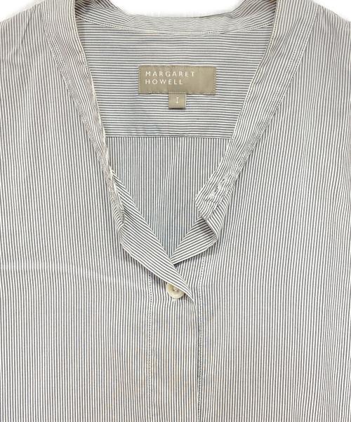 MARGARET HOWELL（マーガレットハウエル）MARGARET HOWELL (マーガレットハウエル) フェイバリットシャツ ホワイト×グレー サイズ:Ⅰの古着・服飾アイテム