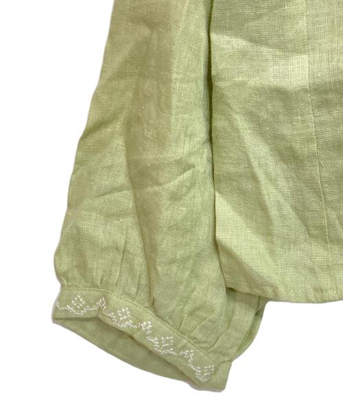 TSUHARU by samansa Mos2（ツハル バイ サマンサモスモス）TSUHARU by Samansa Mos2 (ツハル バイ サマンサモスモス) リネンハンカチ刺繍前後2WAYブラウス グリーン サイズ:Fの古着・服飾アイテム