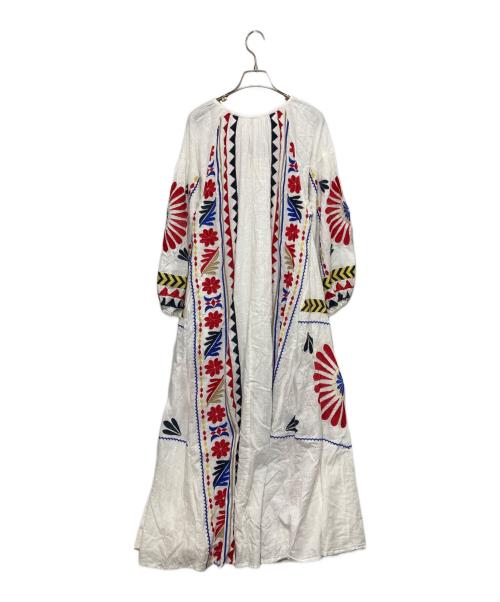 Amina（アミナ）Amina (アミナ) バフラ刺繍ワンピース ホワイト サイズ:-の古着・服飾アイテム