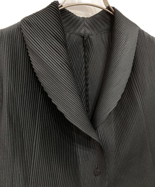ISSEY MIYAKE（イッセイミヤケ）ISSEY MIYAKE (イッセイミヤケ) プリーツジャケット ブラック サイズ:2の古着・服飾アイテム
