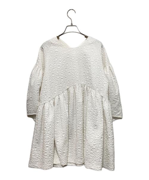 anana（アナナ）anana (アナナ) ふくれフラワージャガードチュニックブラウス ホワイト サイズ:Fの古着・服飾アイテム