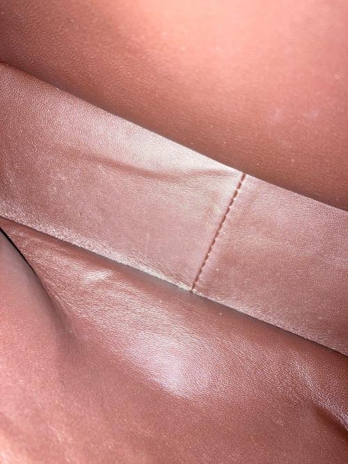 BALENCIAGA（バレンシアガ）BALENCIAGA (バレンシアガ) BBラウンド ショルダーバッグ ベージュの古着・服飾アイテム