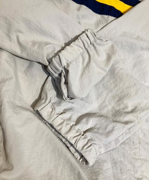 D.C.WHITE ATLANTIC FIELD（ディーシーホワイト アトランティックフィールド）D.C.WHITE ATLANTIC FIELD (ディーシーホワイト アトランティックフィールド) TRAINING BLOUSON ベージュ サイズ:Lの古着・服飾アイテム