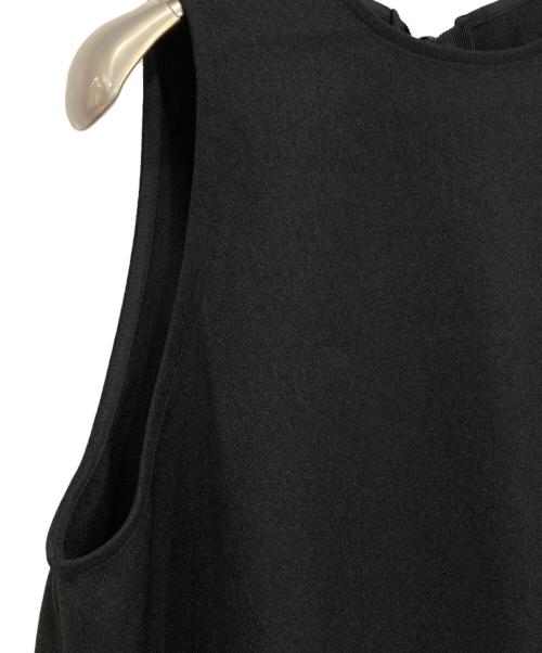 YOIHI（ヨイヒ）YOIHI (ヨイヒ) ノースリーブ フレア フリル リボンカットソー ブラック サイズ:FREEの古着・服飾アイテム