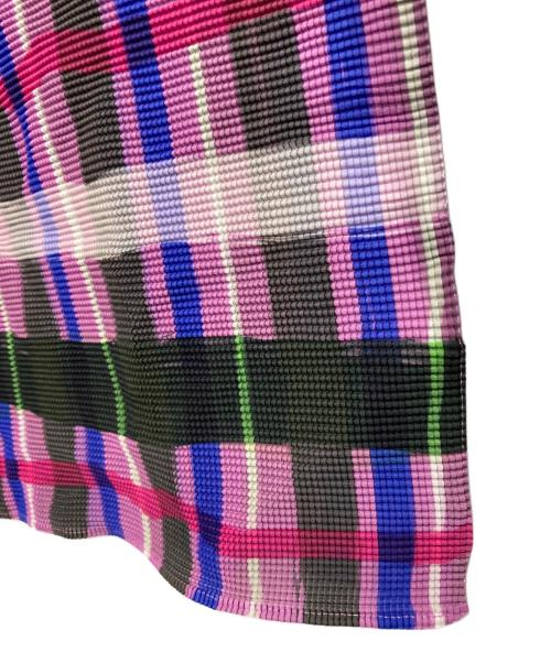 ISSEY MIYAKE（イッセイミヤケ）ISSEY MIYAKE (イッセイミヤケ) マルチカラーチェックハイネックカットソー マルチカラー サイズ:-の古着・服飾アイテム