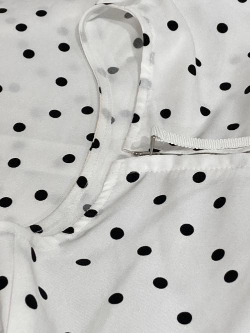 Bluelea（ブルレア）Bluelea (ブルレア) ドット柄パフスリーブブラウス ホワイト サイズ:Fの古着・服飾アイテム