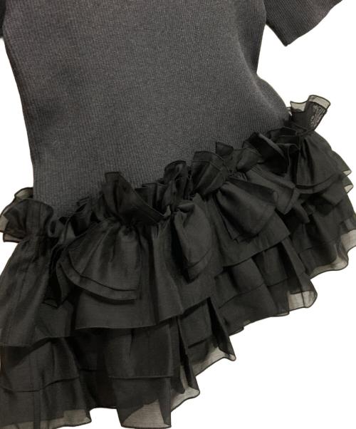 UNITED ARROWS TOKYO（ユナイテッドアローズトウキョウ）UNITED ARROWS TOKYO (ユナイテッドアローズトウキョウ) リボン ペプラム ニット グレー×ブラック サイズ:-の古着・服飾アイテム