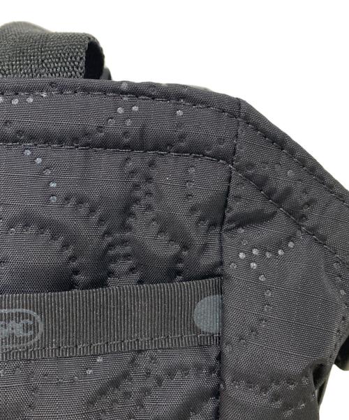 LeSportsac（レスポートサック）LeSportsac (レスポートサック) SMALL TOTEパフィーブロッサム ブラックの古着・服飾アイテム