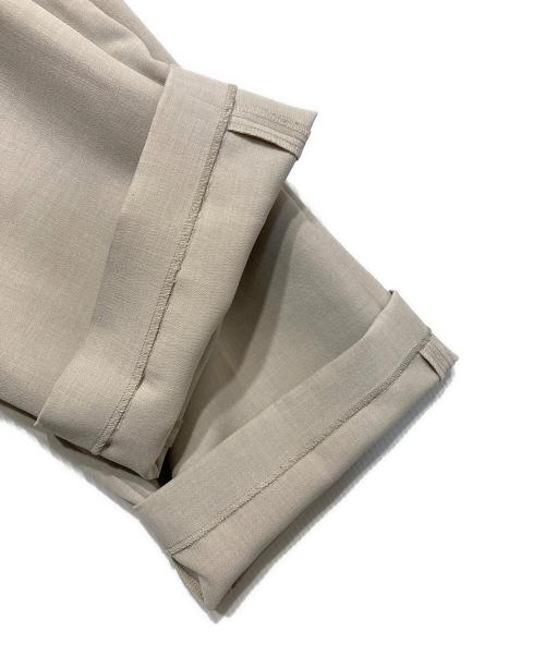 UNITED ARROWS MARW（マルゥ ユナイテッドアローズ）UNITED ARROWS MARW (マルゥ ユナイテッドアローズ) テーパードタックパンツ ナチュラル サイズ:36の古着・服飾アイテム