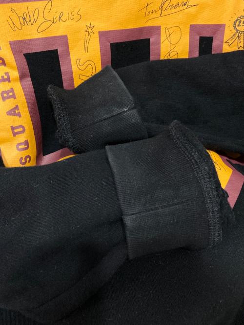 DSQUARED2（ディースクエアード）DSQUARED2 (ディースクエアード) 20AWプリンテッドロゴプルオーバーフーディーパーカー ブラック サイズ:Mの古着・服飾アイテム