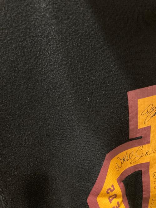 DSQUARED2（ディースクエアード）DSQUARED2 (ディースクエアード) 20AWプリンテッドロゴプルオーバーフーディーパーカー ブラック サイズ:Mの古着・服飾アイテム