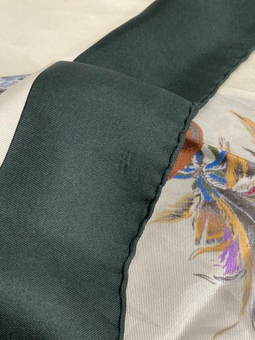 HERMES（エルメス）HERMES (エルメス) カレ90-CHASSE A VOL アイボリー×グリーンの古着・服飾アイテム