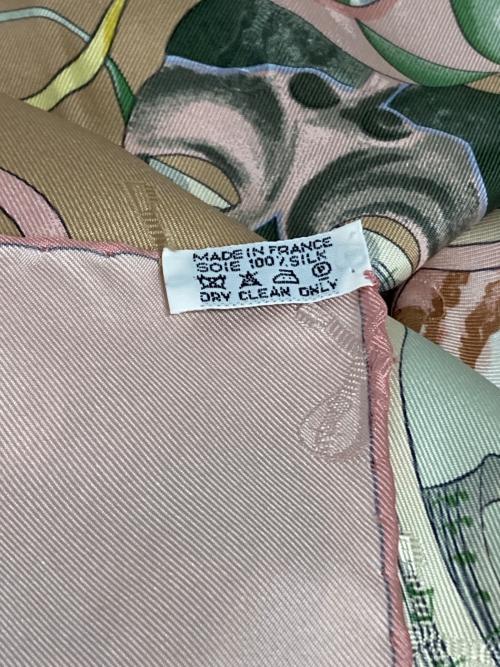 HERMES（エルメス）HERMES (エルメス) カレ90-ベニスのカーニバル ライトピンクの古着・服飾アイテム