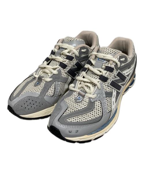 asics（アシックス）asics (アシックス) U1906NA グレー×アイボリー サイズ:25の古着・服飾アイテム