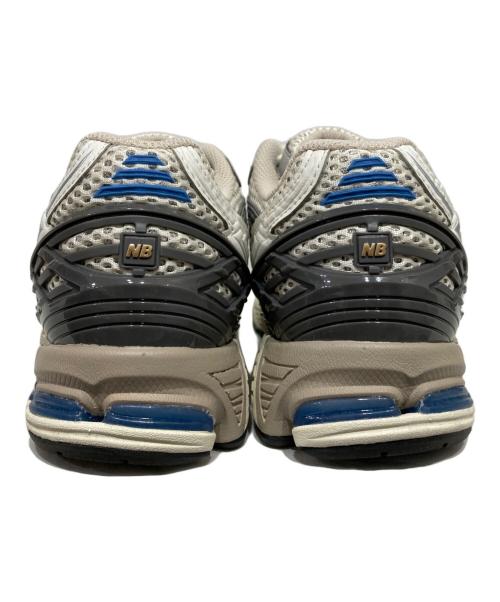 asics（アシックス）asics (アシックス) U1906NA グレー×アイボリー サイズ:25の古着・服飾アイテム