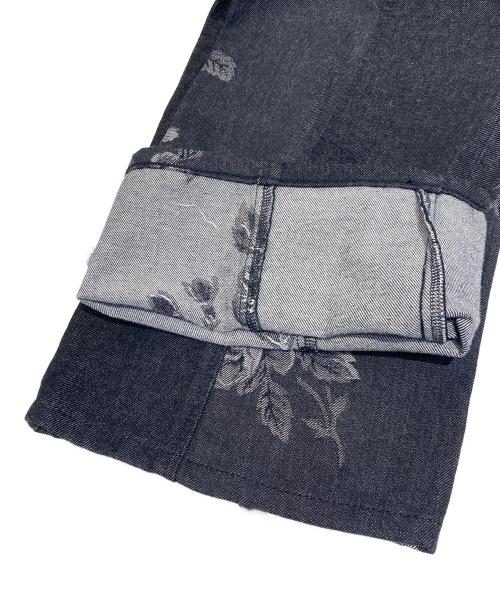 FETICO（フェティコ）FETICO (フェティコ) STUDIOUS別注 ROSE DENIM PANTS グレーの古着・服飾アイテム