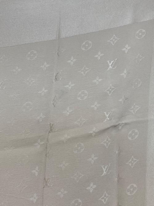 LOUIS VUITTON（ルイ ヴィトン）LOUIS VUITTON (ルイ ヴィトン) モノグラムシルクスカーフ ベージュの古着・服飾アイテム