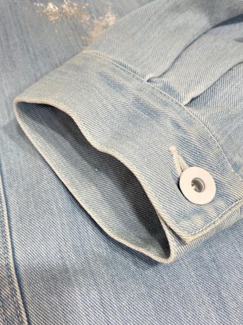 STUMBLY（スタンブリ―）STUMBLY (スタンブリ―) シルバーホイルプリンテッドデニムシャツ インディゴ サイズ:38の古着・服飾アイテム