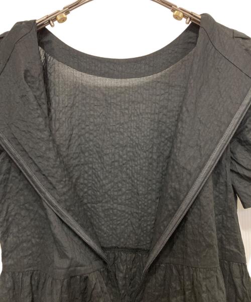 TO BE CHIC（トゥービーシック）TO BE CHIC (トゥービーシック) ウエーブローン チュニックブラウス ブラック サイズ:42の古着・服飾アイテム