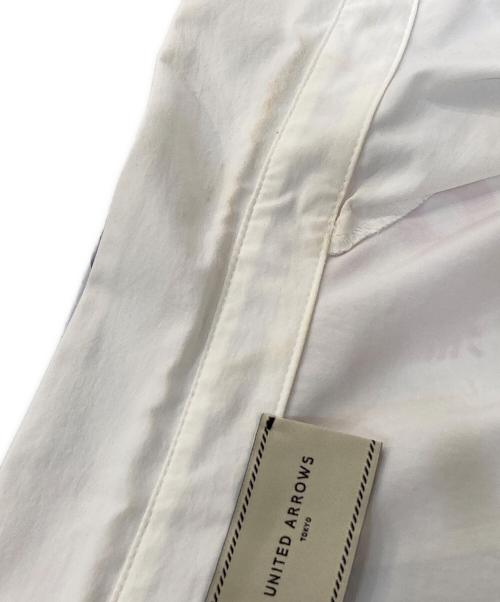 UNITED ARROWS TOKYO（ユナイテッドアローズトウキョウ）UNITED ARROWS TOKYO (ユナイテッドアローズトウキョウ) イレギュラー シャーリング 六分袖 ブラウス ソリッド ホワイト サイズ:36の古着・服飾アイテム