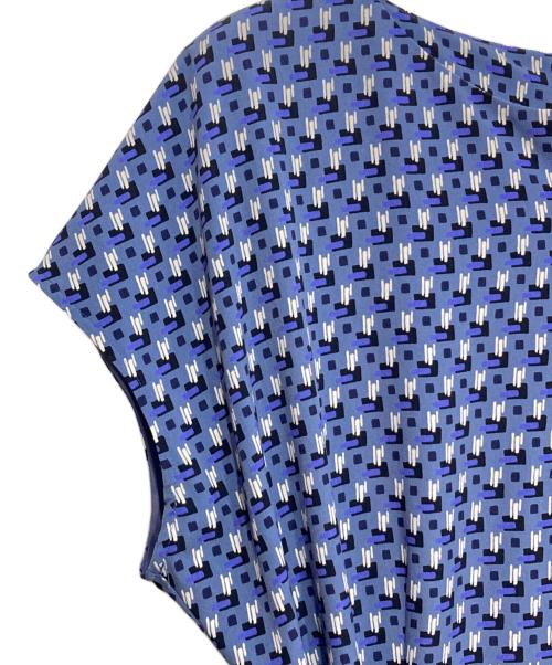 UNTITLED（アンタイトル）UNTITLED (アンタイトル) 総柄Aラインワンピース ブルー サイズ:3の古着・服飾アイテム