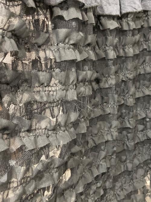 Sister Jane（シスタージェーン）Sister Jane (シスタージェーン) Rumba Ruffle Midi Dress ブラック サイズ:Sの古着・服飾アイテム