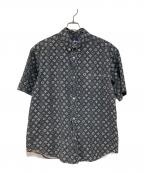 stussyステューシー）の古着「モノグラム ボタンダウン 半袖シャツ」｜グレー