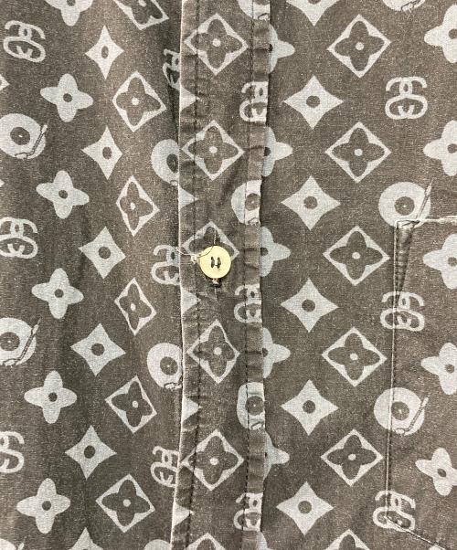 stussy（ステューシー）stussy (ステューシー) モノグラム ボタンダウン 半袖シャツ グレー サイズ:XLの古着・服飾アイテム