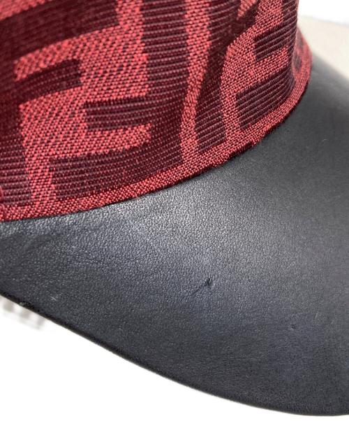 FENDI（フェンディ）FENDI (フェンディ) ズッカ柄キャンバスレザーキャップ ブラック×レッドの古着・服飾アイテム