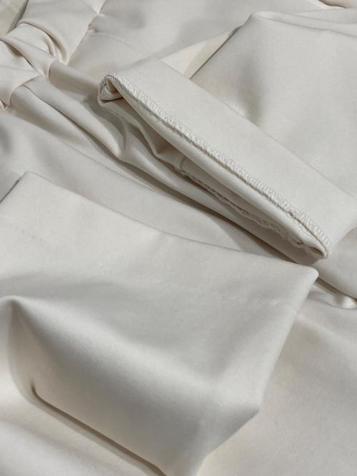 OHGA（オオガ）OHGA (オオガ) マシュマロパンツイージーパンツ ホワイト サイズ:Ｓの古着・服飾アイテム