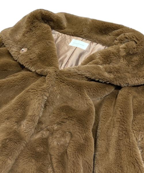 CAROLINA GLASER（カロリナ グレイサー）CAROLINA GLASER (カロリナ グレイサー) ビッグフード エコファーコート ベージュ サイズ:Fの古着・服飾アイテム