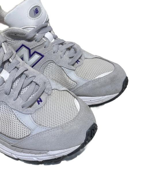 NEW BALANCE（ニューバランス）NEW BALANCE (ニューバランス) BEAUTY&YOUTH (ビューティーアンドユース) スニーカー ホワイト×ライトグレー サイズ:27の古着・服飾アイテム