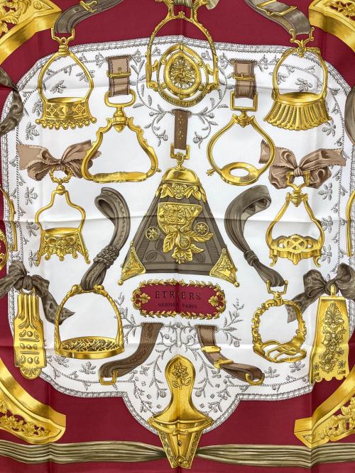 HERMES（エルメス）HERMES (エルメス) ETRIERS-カレ90 エンジ×イエローの古着・服飾アイテム